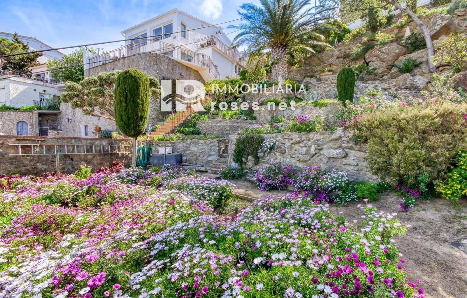 Chalet de 5 habitaciones en Roses en venta con piscina garaje - 945.000 € (Ref: 9164142)