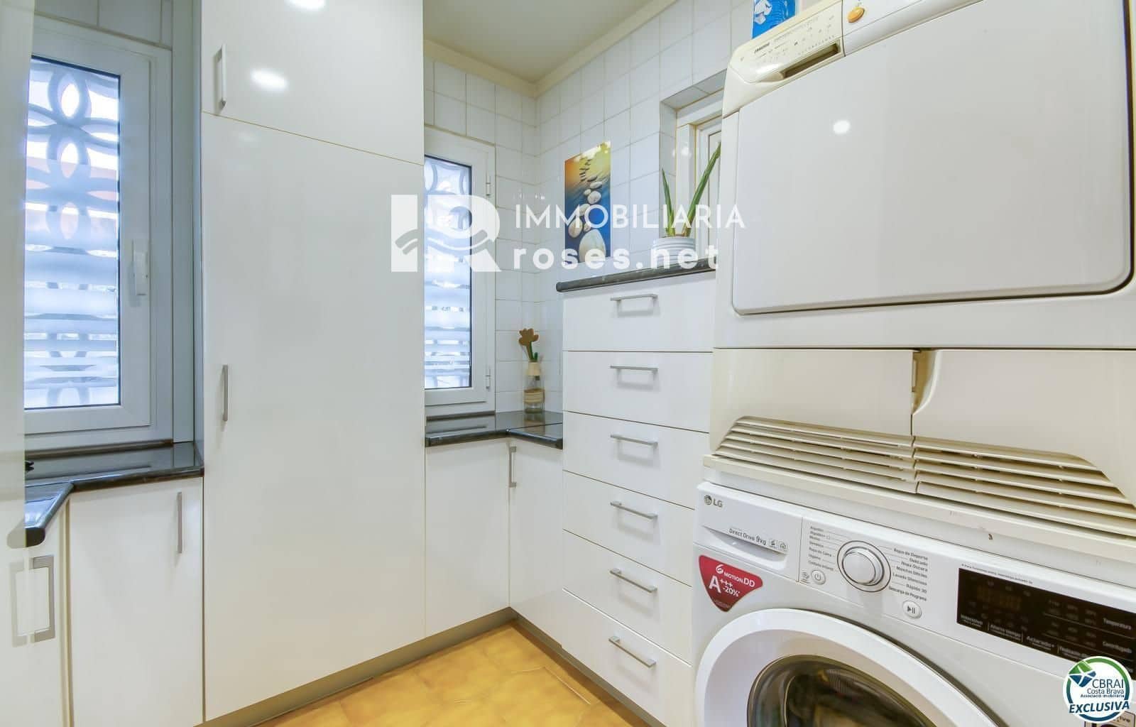 4 slaapkamer Villa te koop in Roses met zwembad garage - € 540.000 (Ref: 9164144)