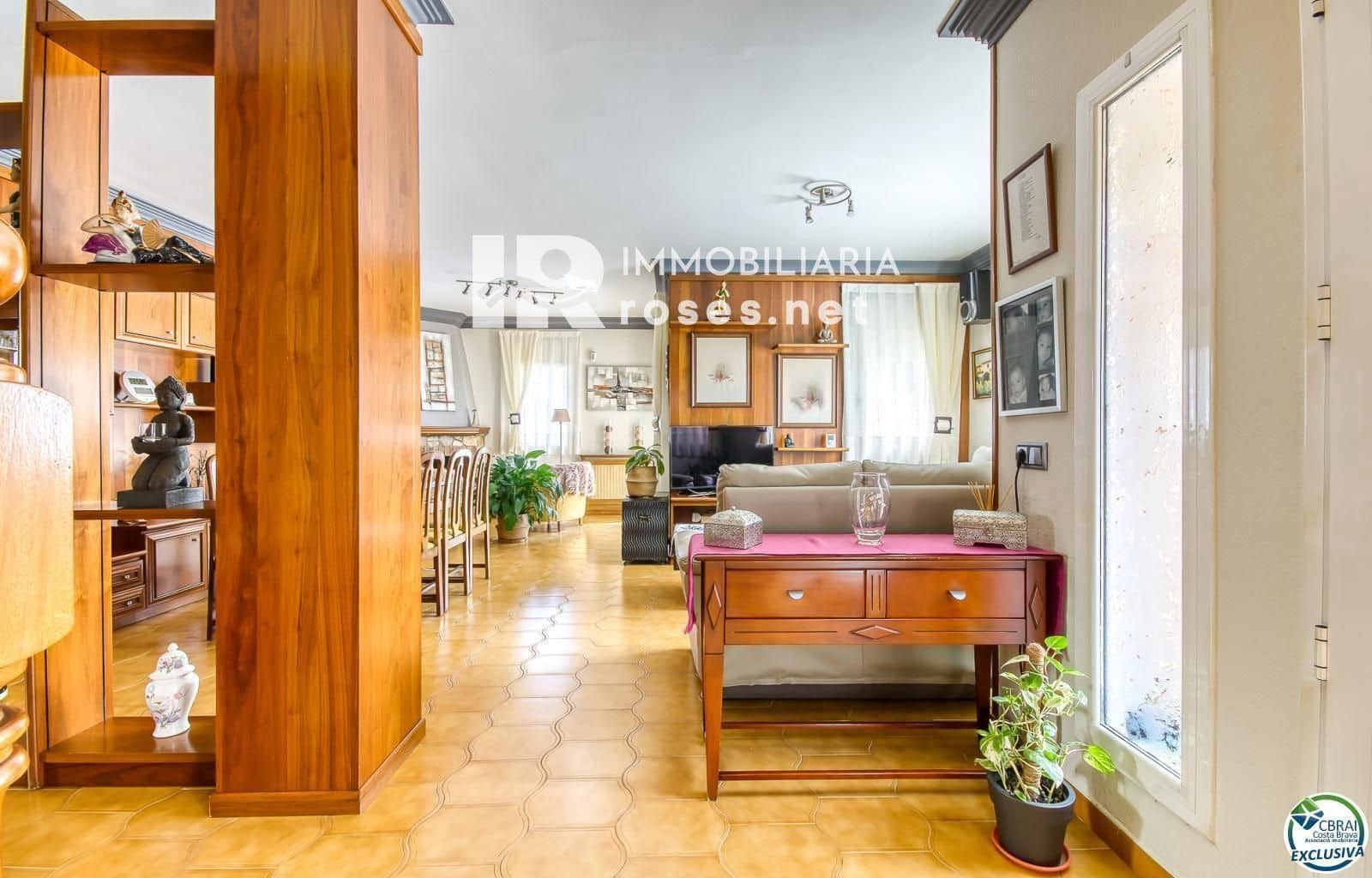 4 slaapkamer Villa te koop in Roses met zwembad garage - € 540.000 (Ref: 9164144)