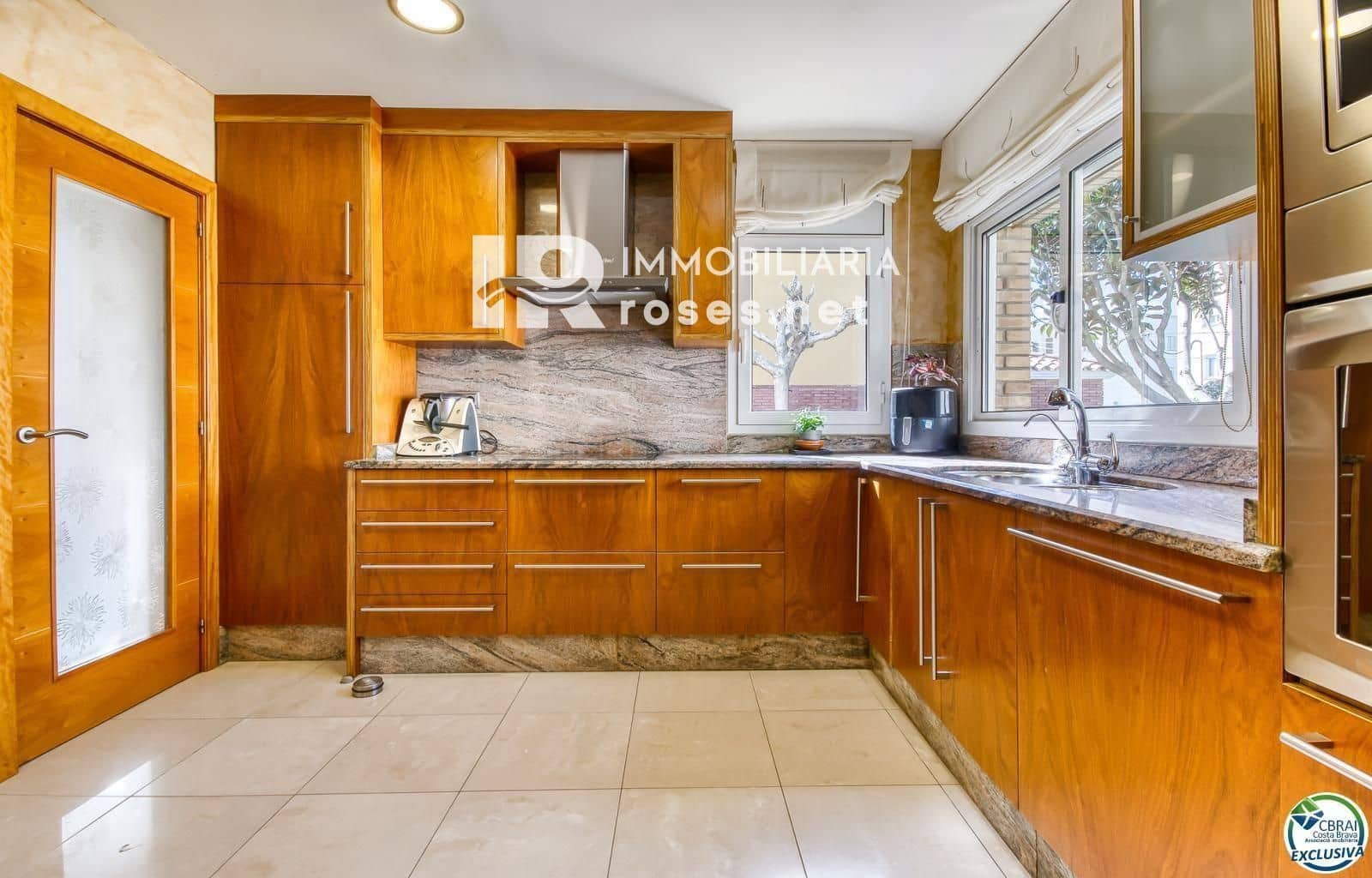 4 slaapkamer Villa te koop in Roses met zwembad garage - € 540.000 (Ref: 9164144)