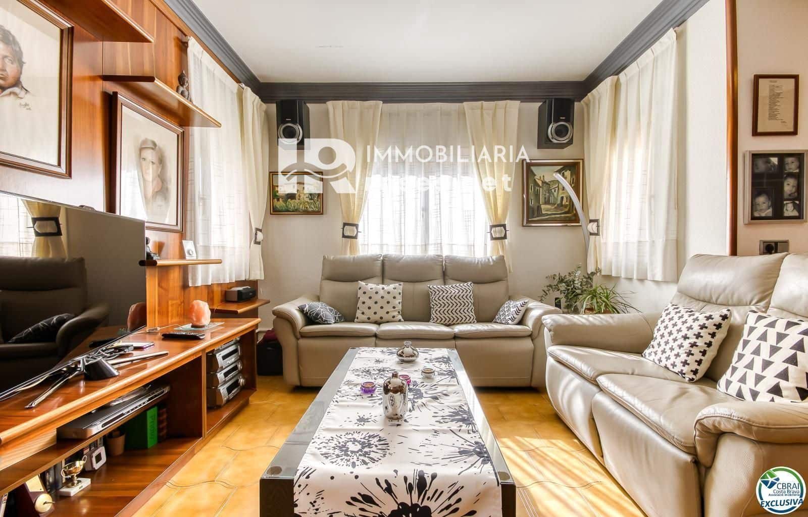 4 slaapkamer Villa te koop in Roses met zwembad garage - € 540.000 (Ref: 9164144)