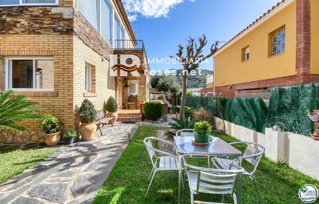 4 slaapkamer Villa te koop in Roses met zwembad garage - € 540.000 (Ref: 9164144)