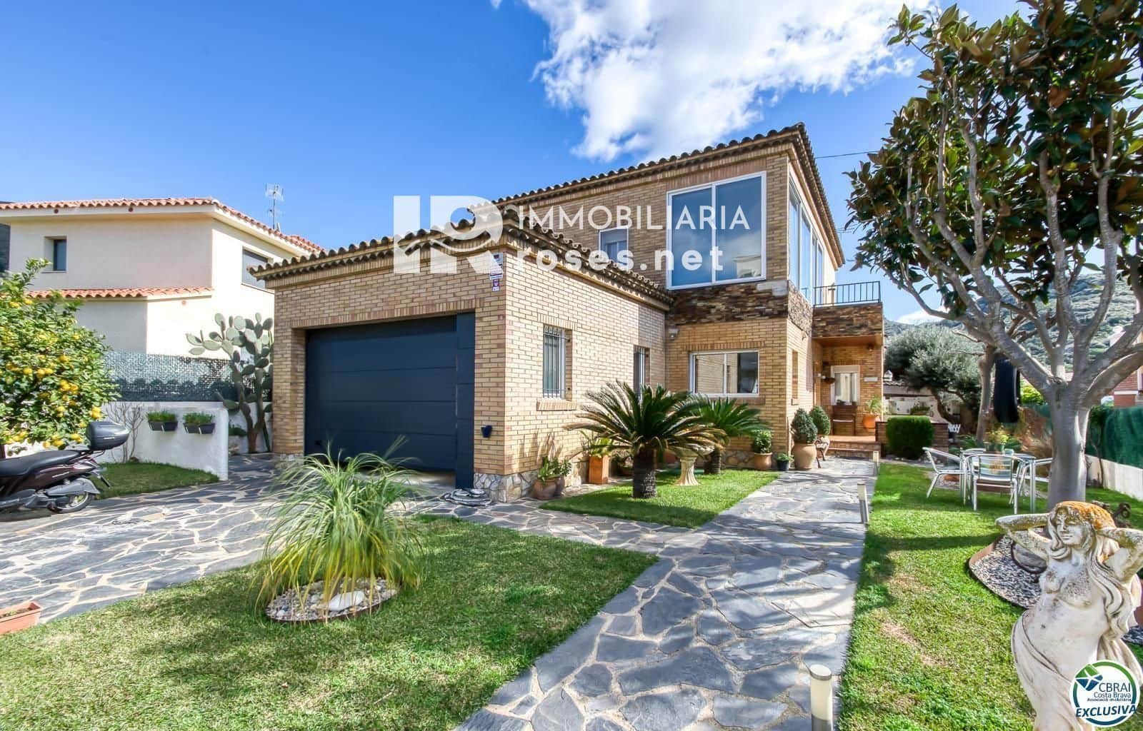 4 slaapkamer Villa te koop in Roses met zwembad garage - € 540.000 (Ref: 9164144)