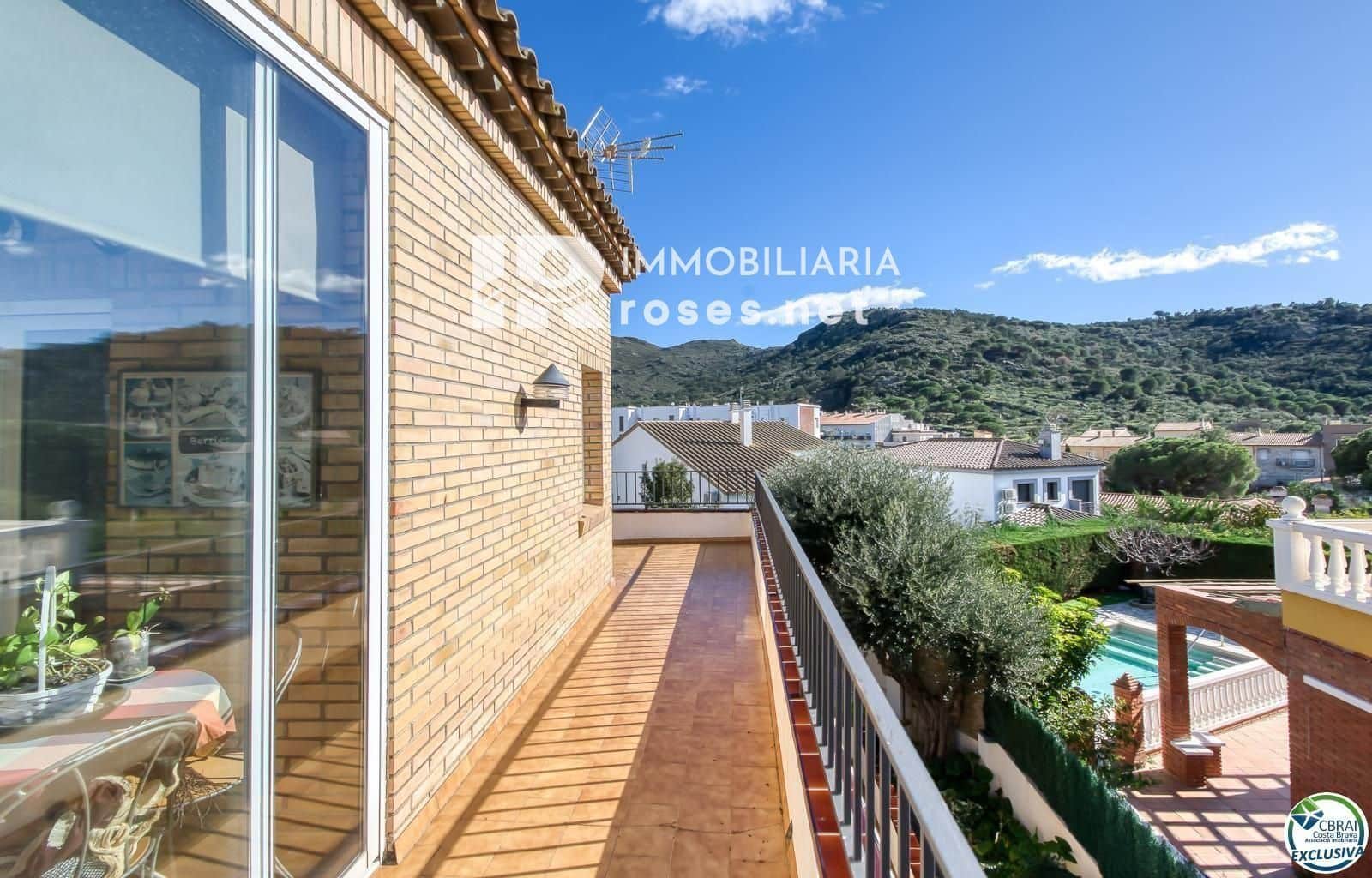 4 slaapkamer Villa te koop in Roses met zwembad garage - € 540.000 (Ref: 9164144)