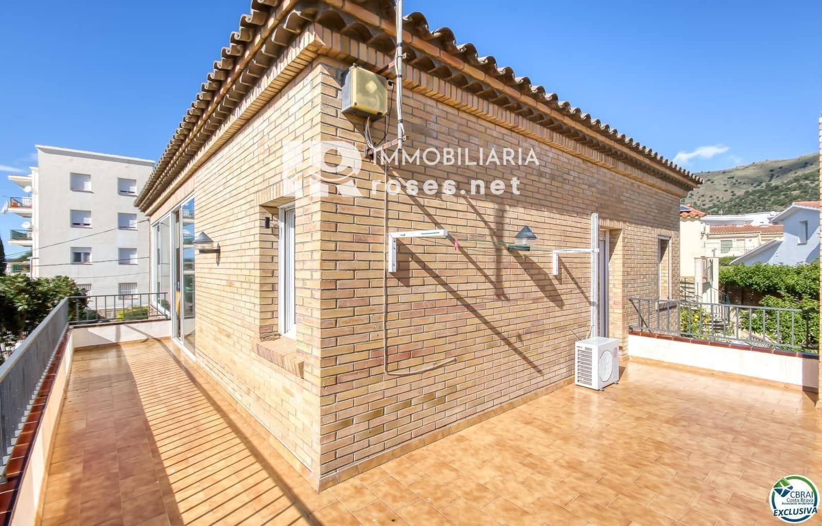 4 slaapkamer Villa te koop in Roses met zwembad garage - € 540.000 (Ref: 9164144)