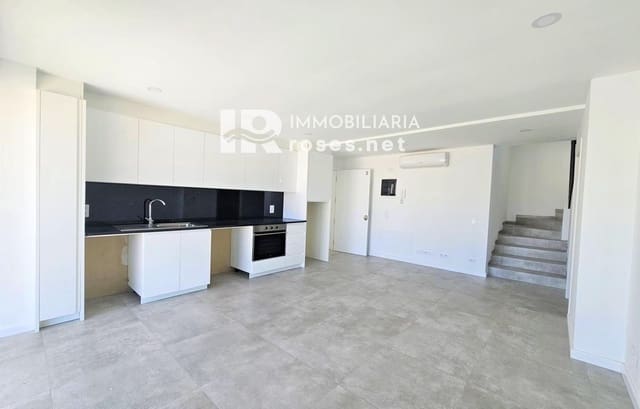2 slaapkamer Flat te koop in Santa Margarida, Roses - € 345.000 (Ref: 9164146)