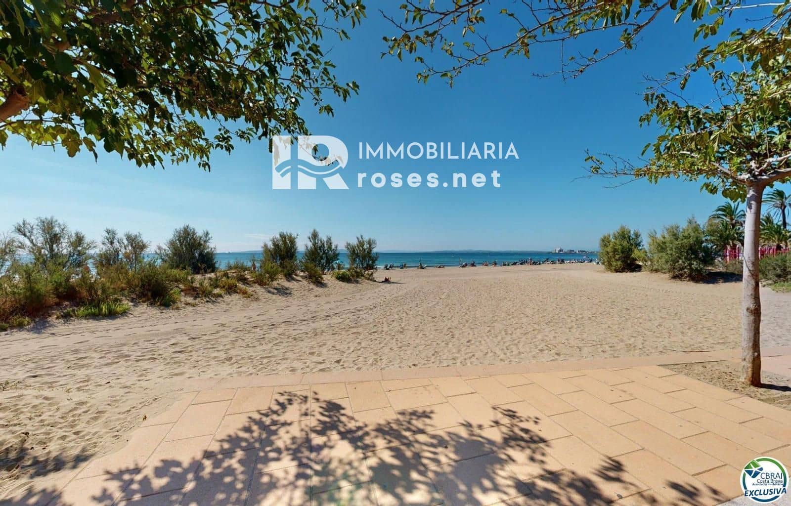 Flat te koop in Roses - € 110.000 (Ref: 9166399)