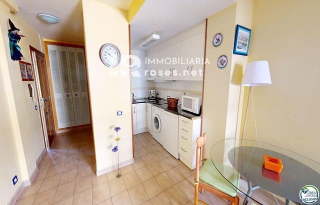 Flat te koop in Santa Margarida, Roses - € 110.000 (Ref: 9166399)