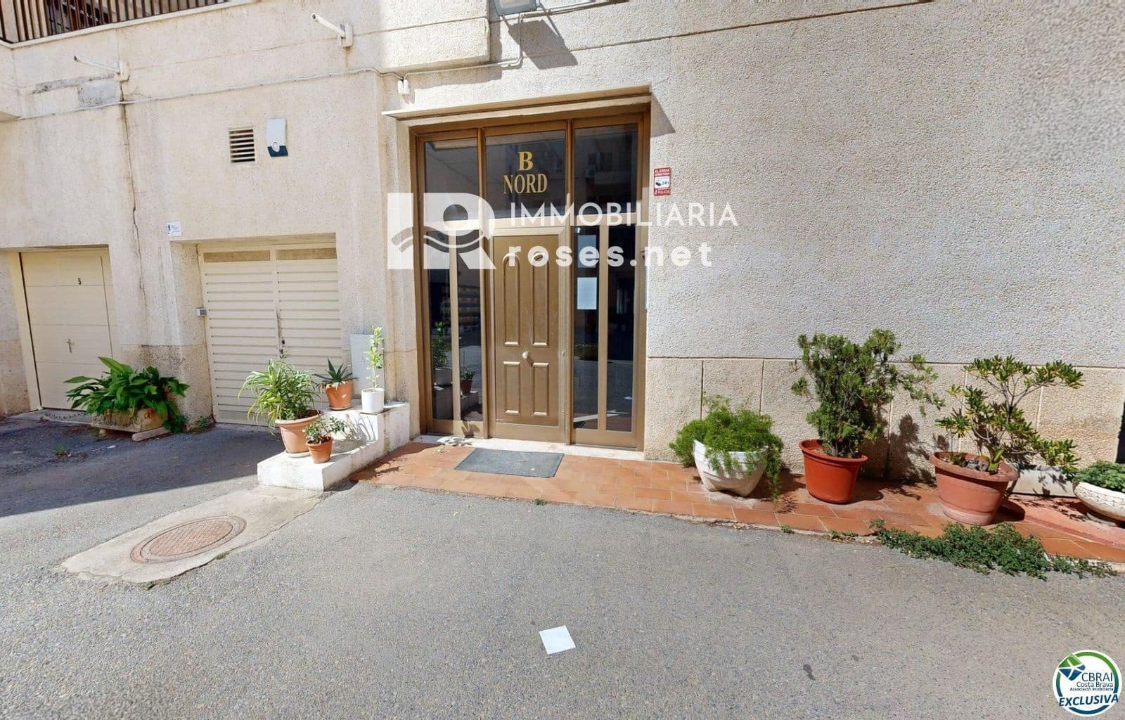 Flat te koop in Roses - € 110.000 (Ref: 9166399)