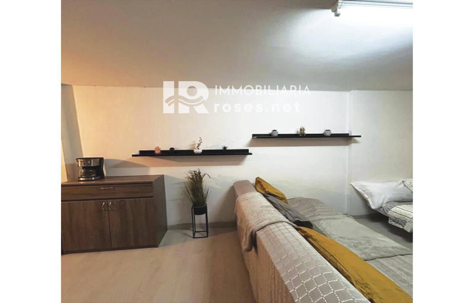 Flat for sale in Empuriabrava - € 93,500 (Ref: 9170120)