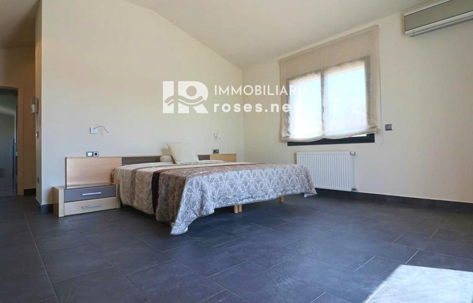 4 sypialnia Willa na sprzedaż w Peralada z basenem garażem - 950 000 € (Ref: 9187208)