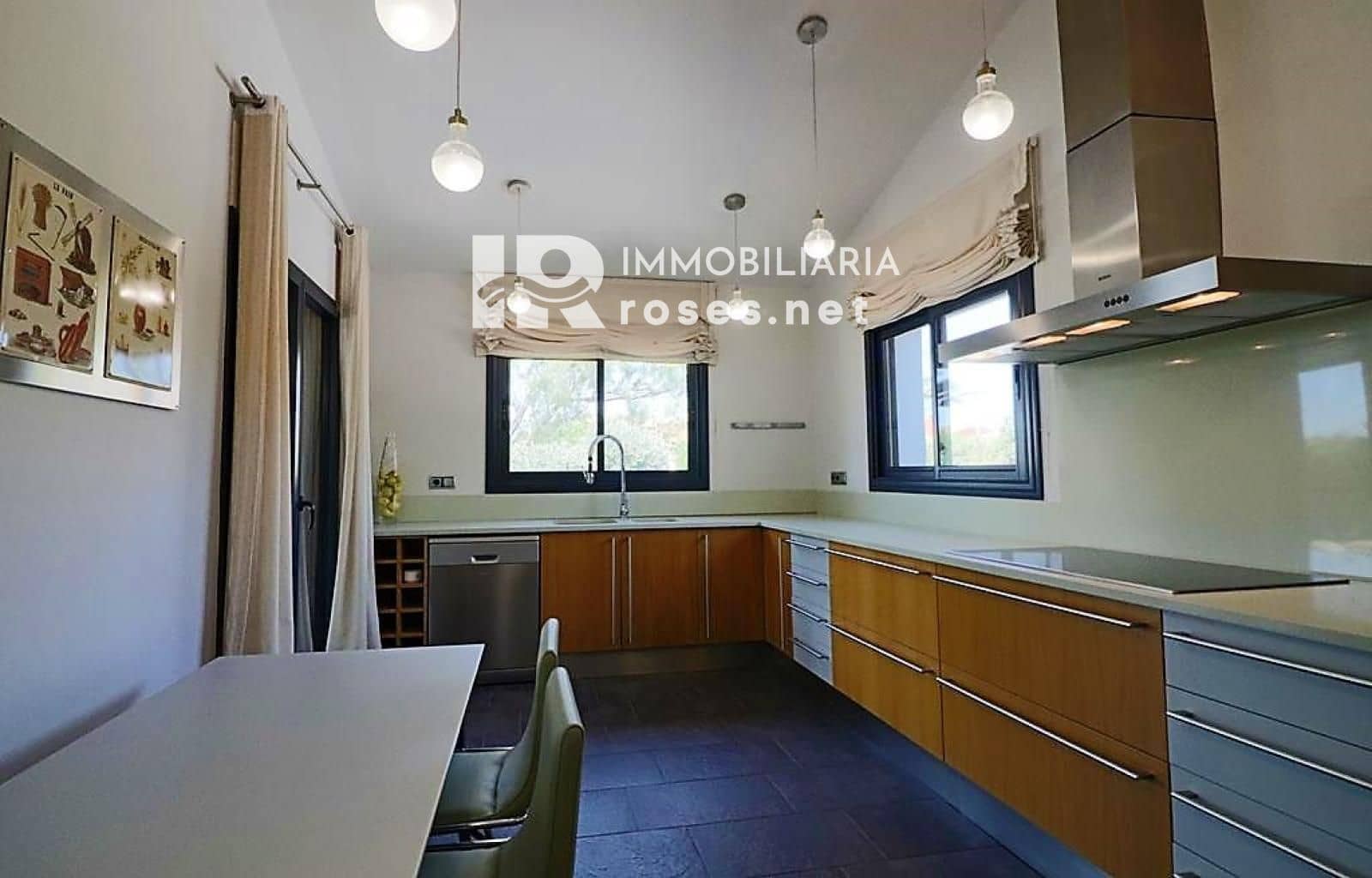 4 sypialnia Willa na sprzedaż w Peralada z basenem garażem - 950 000 € (Ref: 9187208)