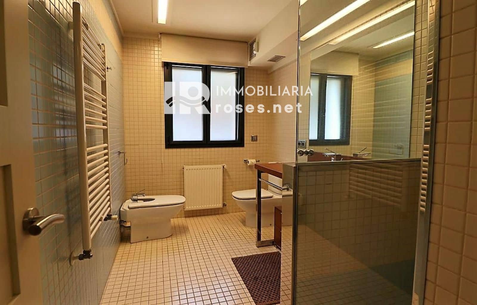 4 sypialnia Willa na sprzedaż w Peralada z basenem garażem - 950 000 € (Ref: 9187208)