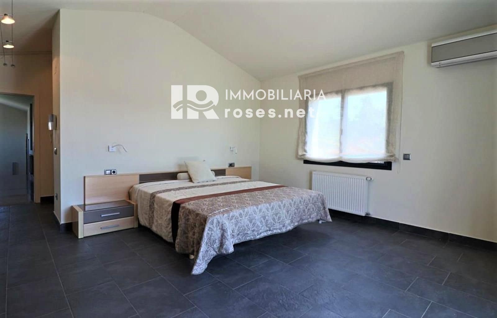 4 sypialnia Willa na sprzedaż w Peralada z basenem garażem - 950 000 € (Ref: 9187208)