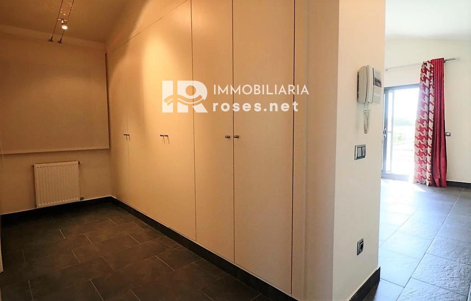 4 sypialnia Willa na sprzedaż w Peralada z basenem garażem - 950 000 € (Ref: 9187208)