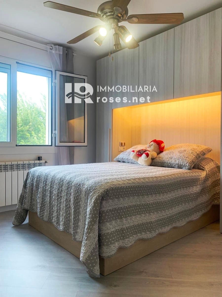 2 sypialnia Mieszkanie na sprzedaż w Roses - 287 000 € (Ref: 9202933)