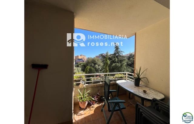 Piso de 4 habitaciones en Figueres en venta - 275.000 € (Ref: 9210396)