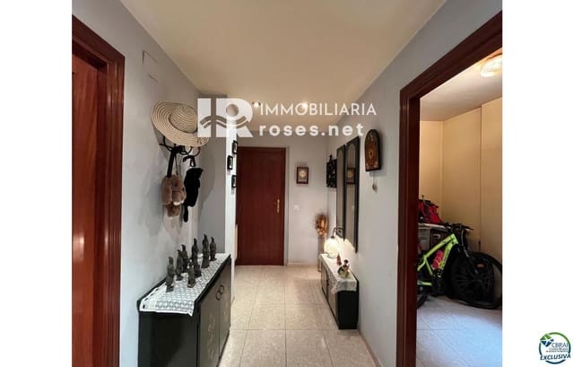 Piso de 4 habitaciones en Figueres en venta - 275.000 € (Ref: 9210396)