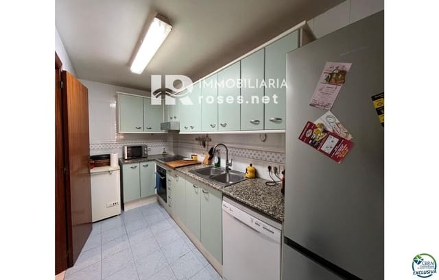 Piso de 4 habitaciones en Figueres en venta - 275.000 € (Ref: 9210396)