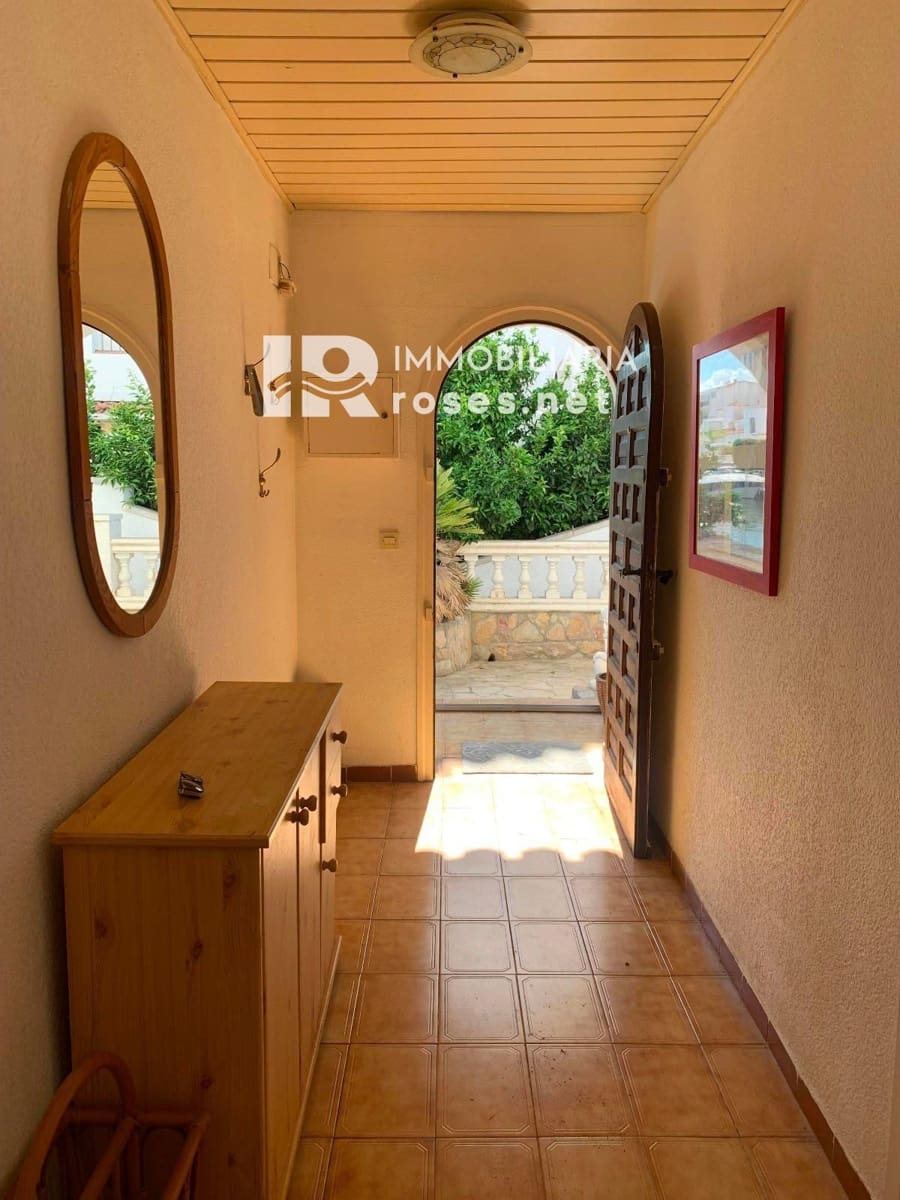 2 sovrum Villa till salu i Empuriabrava - 299 000 € (Ref: 9210398)