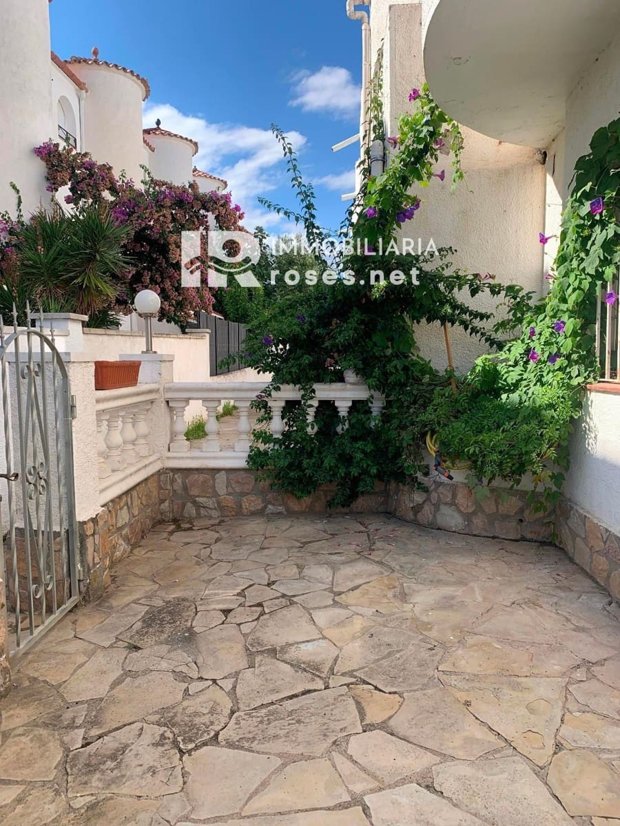 2 sovrum Villa till salu i Empuriabrava - 299 000 € (Ref: 9210398)