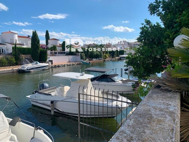 2 sovrum Villa till salu i Empuriabrava, Castelló d'Empúries - 299 000 € (Ref: 9210398)