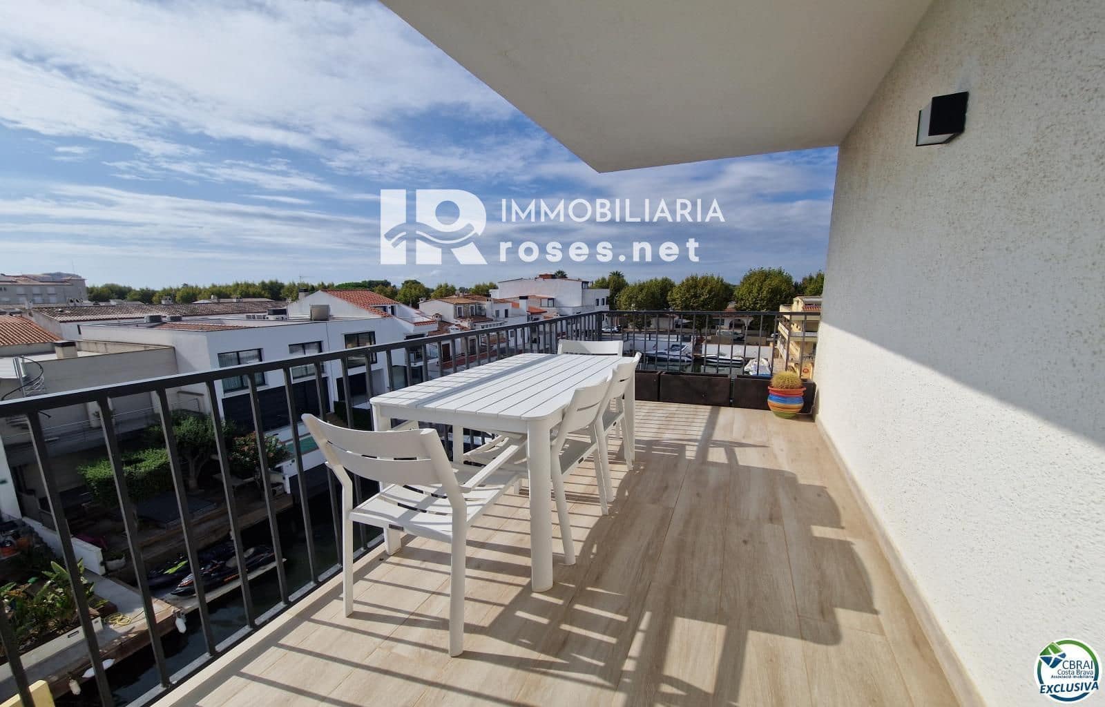 2 slaapkamer Flat te koop in Empuriabrava - € 299.000 (Ref: 9215701)