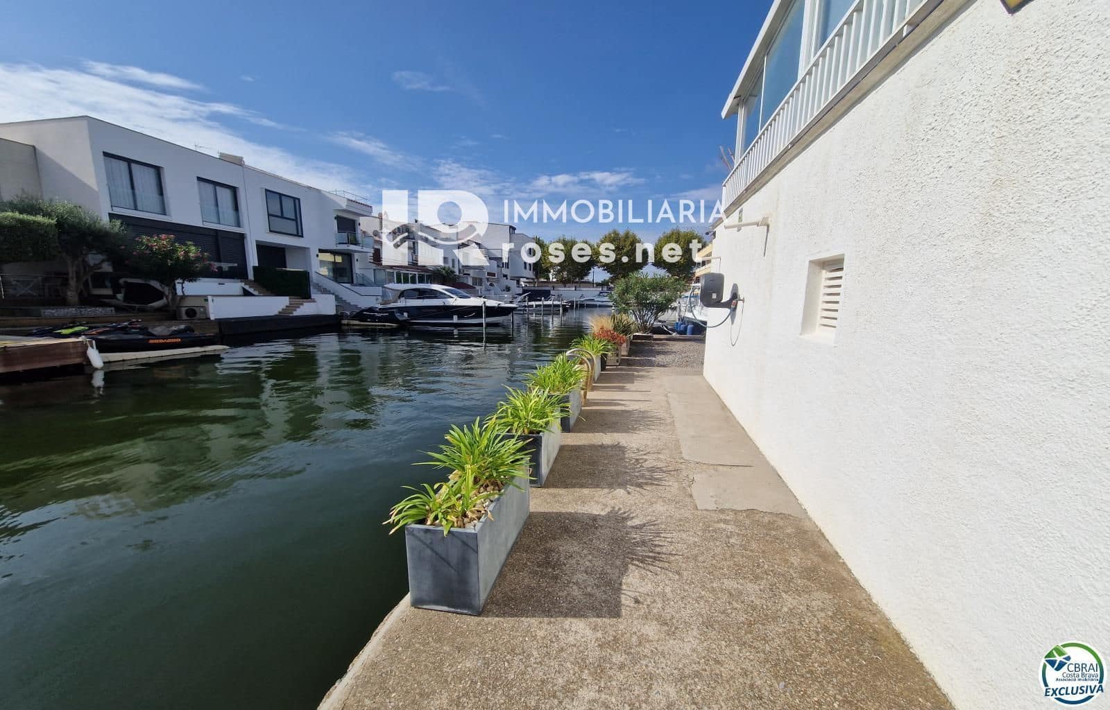 2 slaapkamer Flat te koop in Empuriabrava - € 299.000 (Ref: 9215701)