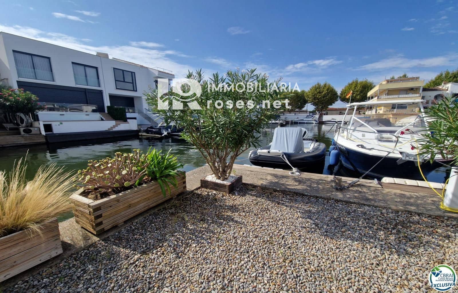 2 slaapkamer Flat te koop in Empuriabrava - € 299.000 (Ref: 9215701)