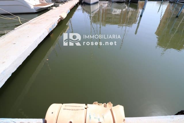 Garage for sale in Santa Margarida, Roses - € 24,000 (Ref: 9240777)