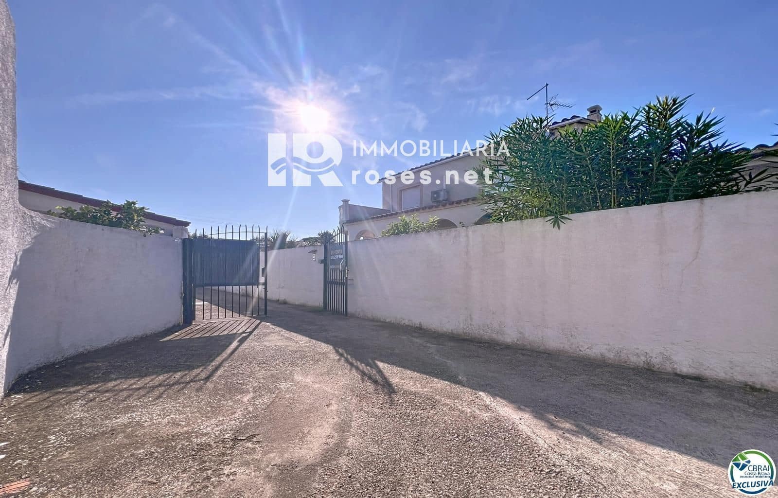 2 sovrum Villa till salu i Empuriabrava med pool garage - 399 500 € (Ref: 9247513)