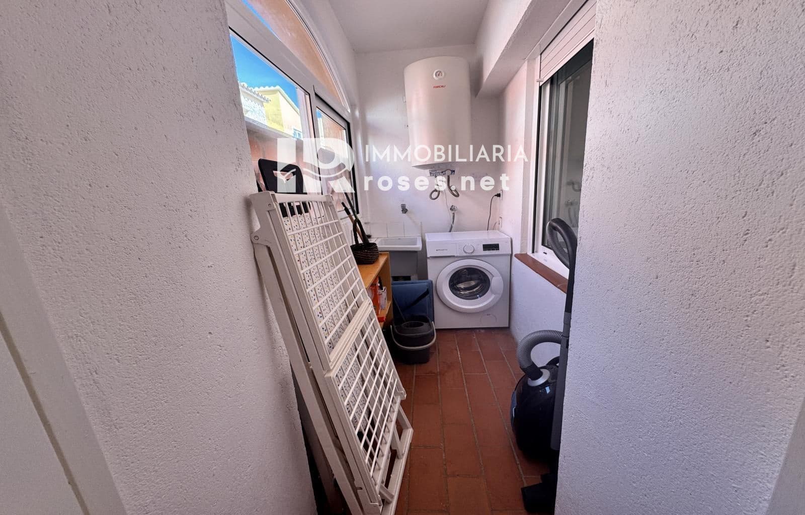 2 bedroom Flat for sale in Empuriabrava - € 189,000 (Ref: 9251505)