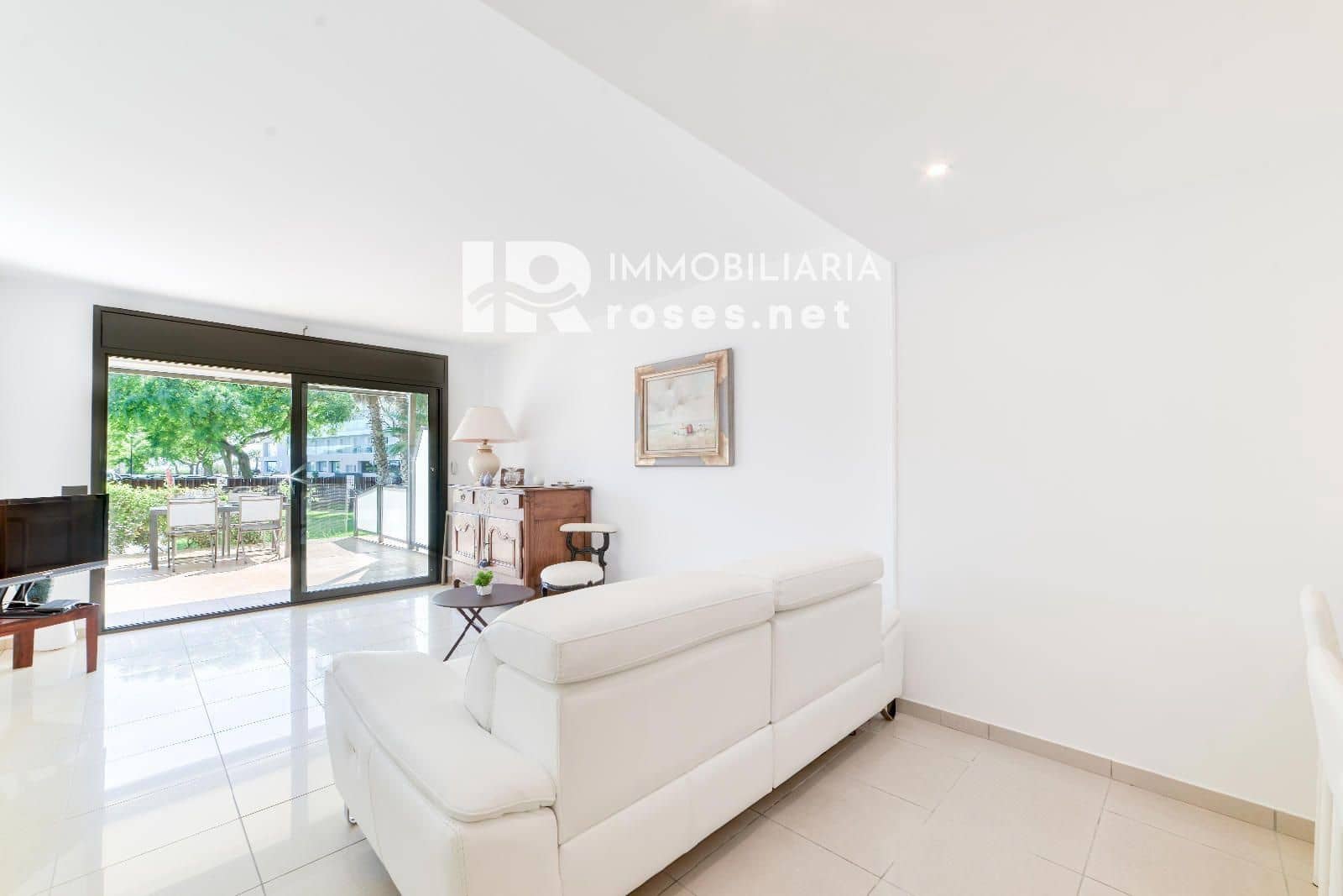 2 slaapkamer Flat te koop in Roses met zwembad - € 480.000 (Ref: 9253744)