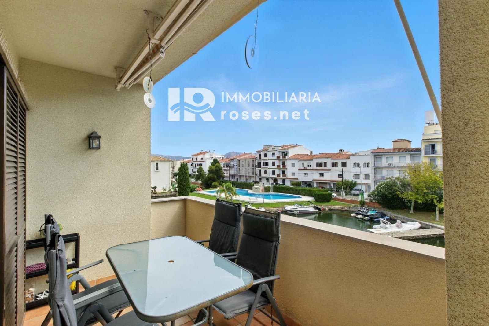 2 sovrum Lägenhet till salu i Empuriabrava med pool - 225 000 € (Ref: 9264806)