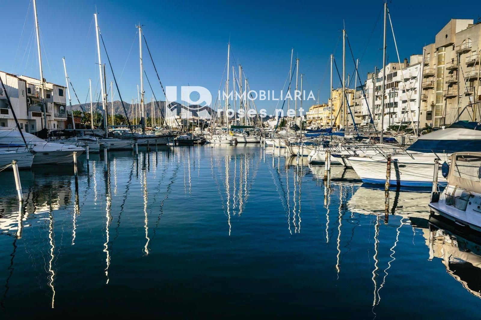 2 sovrum Lägenhet till salu i Empuriabrava med pool - 225 000 € (Ref: 9264806)