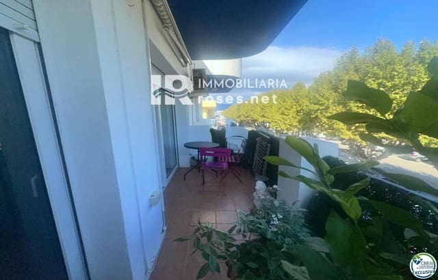 2 bedroom Flat for sale in Empuriabrava, Castelló d'Empúries - € 182,000 (Ref: 9270351)