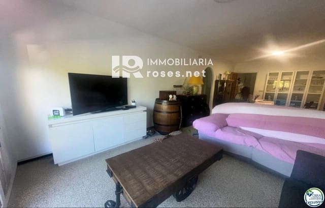 2 bedroom Flat for sale in Empuriabrava, Castelló d'Empúries - € 182,000 (Ref: 9270351)