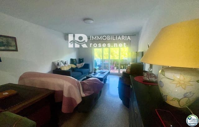 2 bedroom Flat for sale in Empuriabrava, Castelló d'Empúries - € 182,000 (Ref: 9270351)