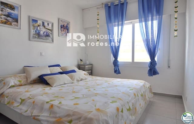 2 slaapkamer Flat te koop in Santa Margarida, Roses met zwembad - € 255.000 (Ref: 9272901)