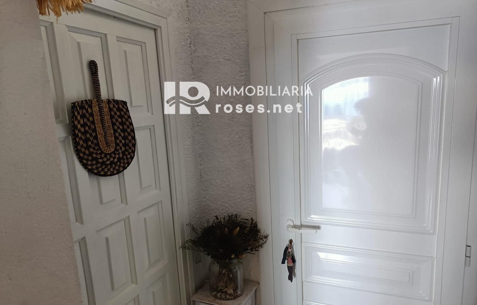 2 bedroom Flat for sale in Roses - € 249,000 (Ref: 9292374)