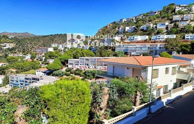 2 slaapkamer Flat te koop in Roses - € 249.000 (Ref: 9292374)