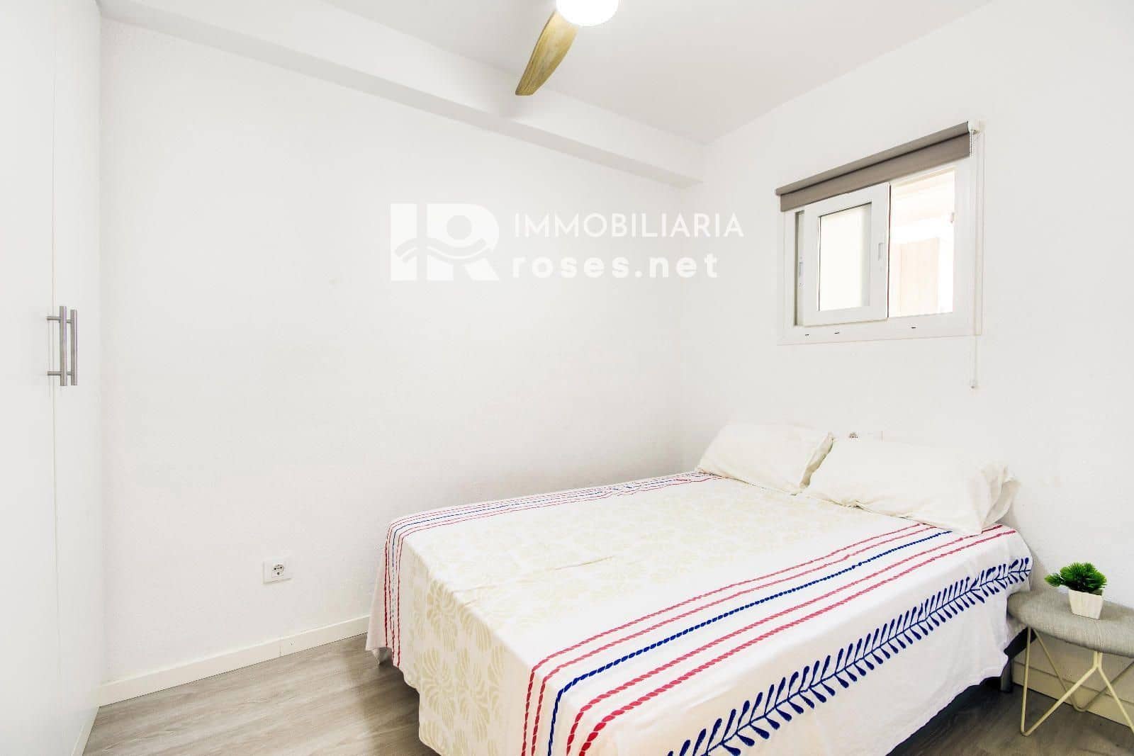 2 bedroom Flat for sale in Roses - € 239,000 (Ref: 9311399)