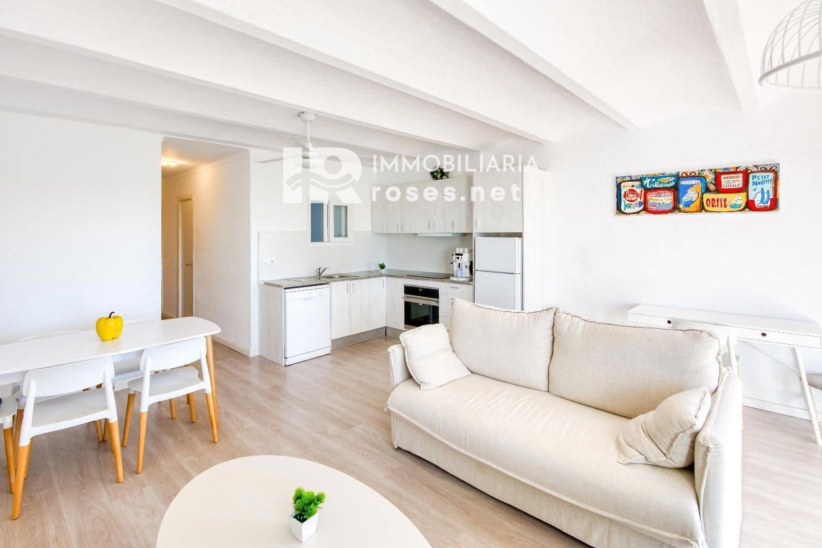 2 bedroom Flat for sale in Roses - € 239,000 (Ref: 9311399)