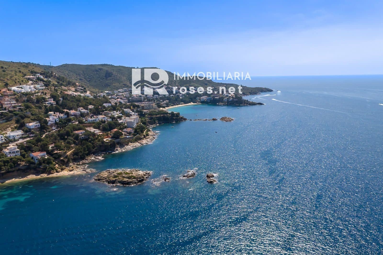 2 bedroom Flat for sale in Roses - € 239,000 (Ref: 9311399)