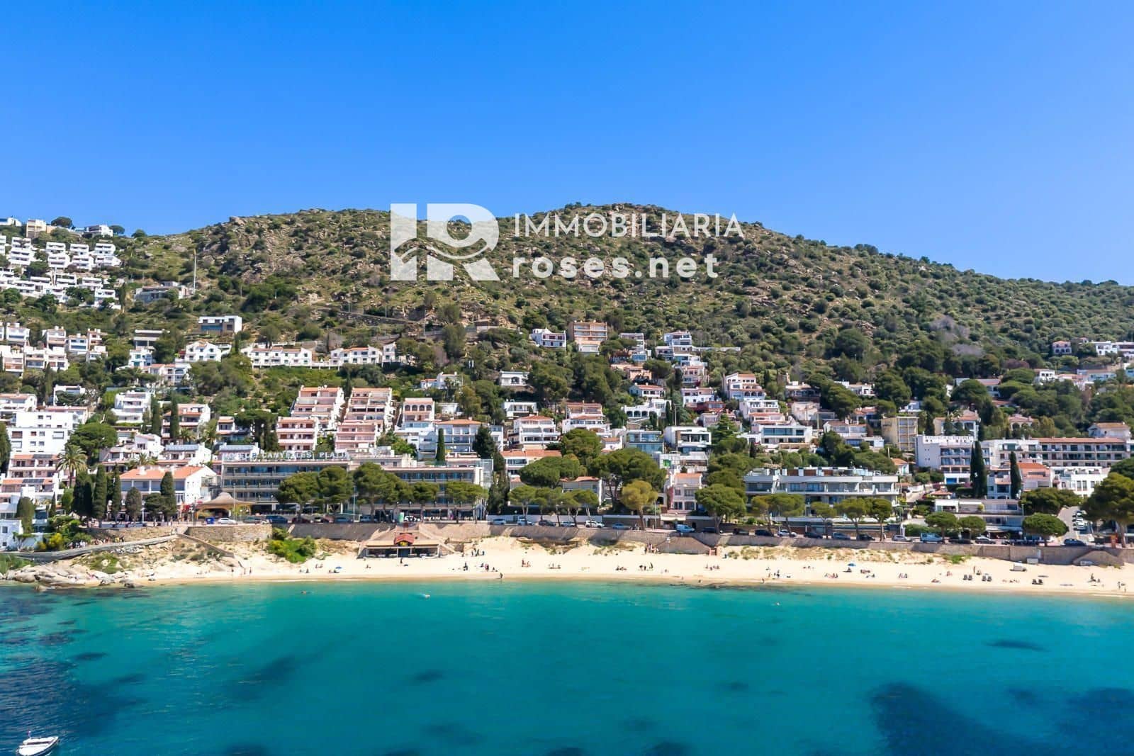 2 bedroom Flat for sale in Roses - € 239,000 (Ref: 9311399)