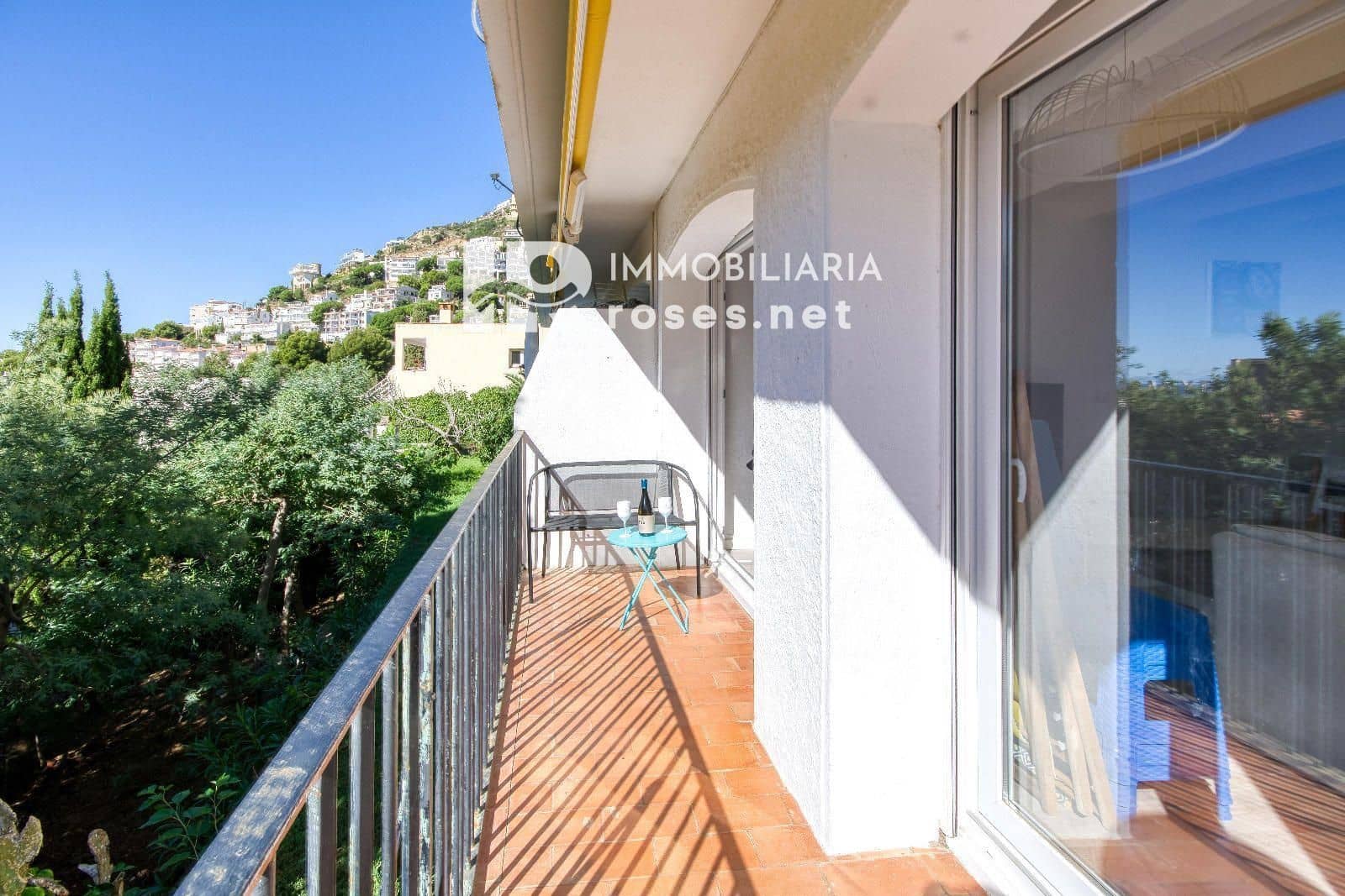 2 bedroom Flat for sale in Roses - € 239,000 (Ref: 9311399)