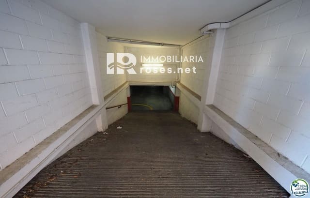 Garage for sale in Roses - € 27,000 (Ref: 9314661)