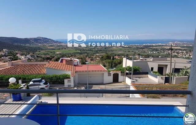 3 makuuhuone Huvila myytävänä paikassa El Mas Fumats, Roses mukana uima-altaan 
autotalli - 549 000 € (Ref: 9318142)