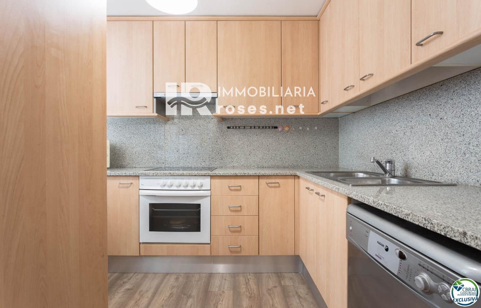 3 sypialnia Mieszkanie na sprzedaż w Roses - 257 000 € (Ref: 9328640)