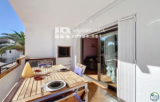 1 slaapkamer Flat te koop in Roses met zwembad - € 144.000 (Ref: 9331061)